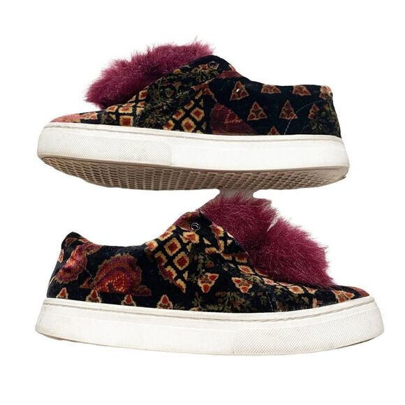 Sam Edelman Leya Pom Pom Women's 8M Sneakers Velvet Maroon Faux Fur Laceless - Picture 4 of 7